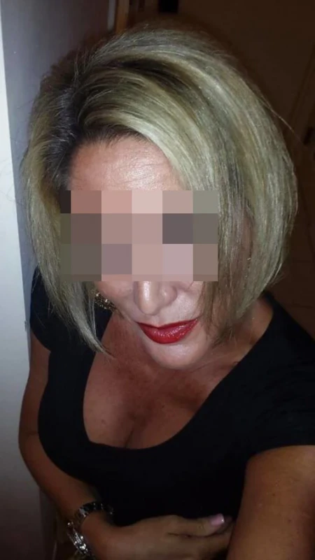Belle femme mûre mariée de Carcassonne cherche amant discret pour adultère