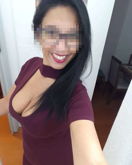Ravissante femme asiat à forte poitrine de Montreuil cherche à tromper son mari